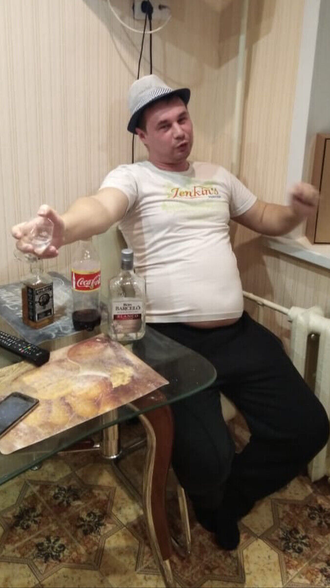  20242255  Sergey, 45 ,     