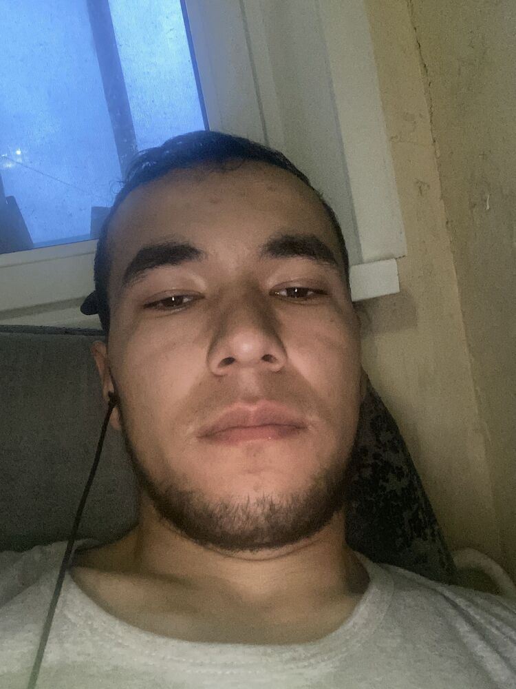  29790055  Sanjarbek, 26 ,    