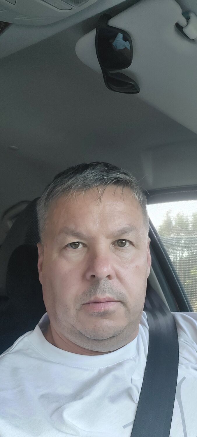  53041755  Oleg, 44 ,    