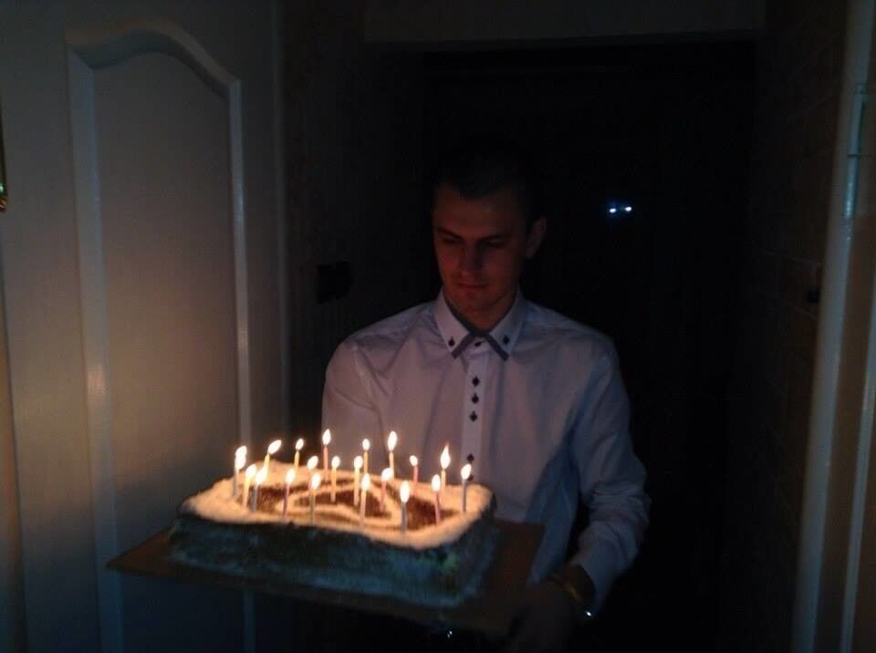  4125125  Andriy, 36 ,    
