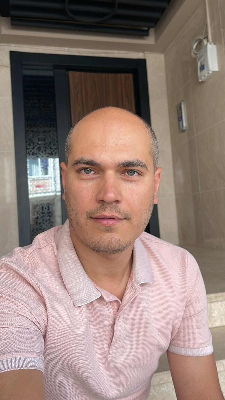  52624305  Ebrahimo, 34 ,    