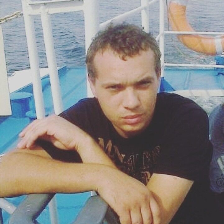  16072715  Aleksandr, 36 ,    