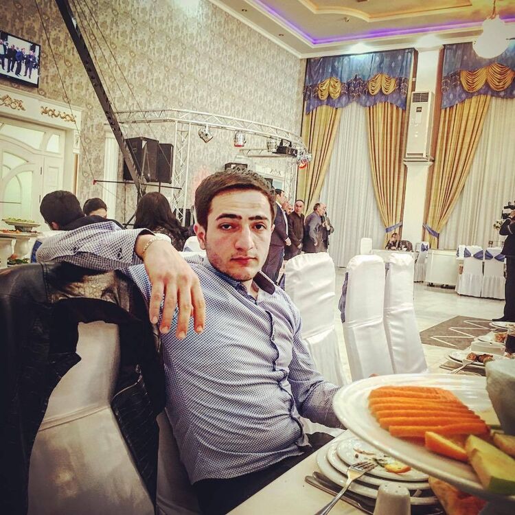  15556645  PaTron, 34 ,    