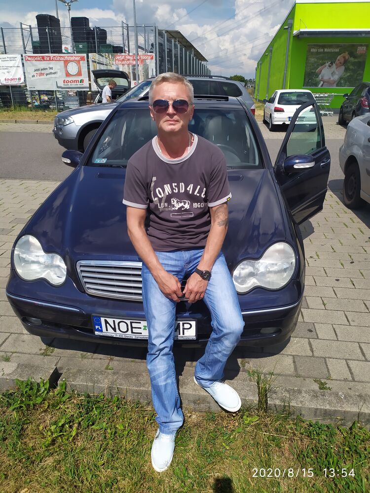  22898995  Oleg, 45 ,    