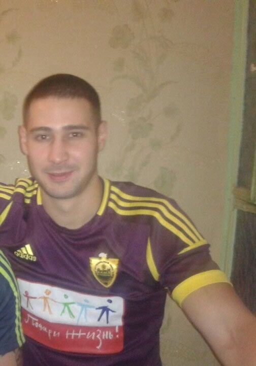  ,   Denis, 37 ,   ,   , c 