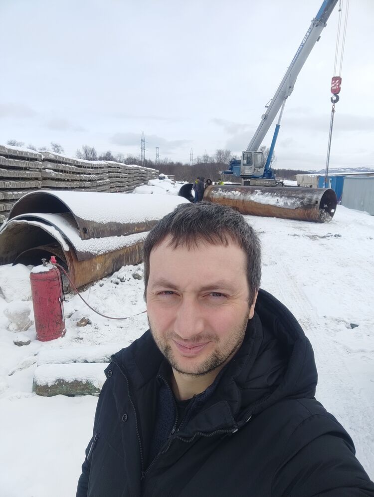  44579295  , 37 ,    