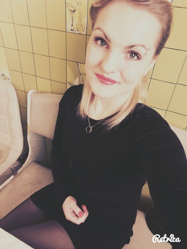  7596085  Polina, 27 ,    