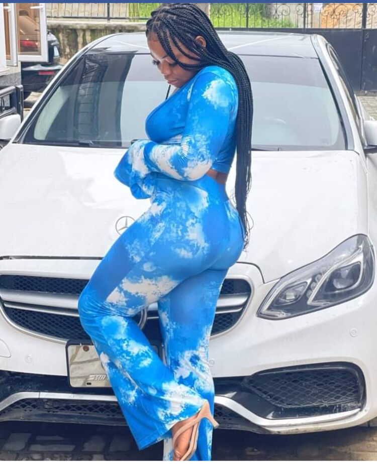  Lagos,   Queen, 28 ,   ,   
