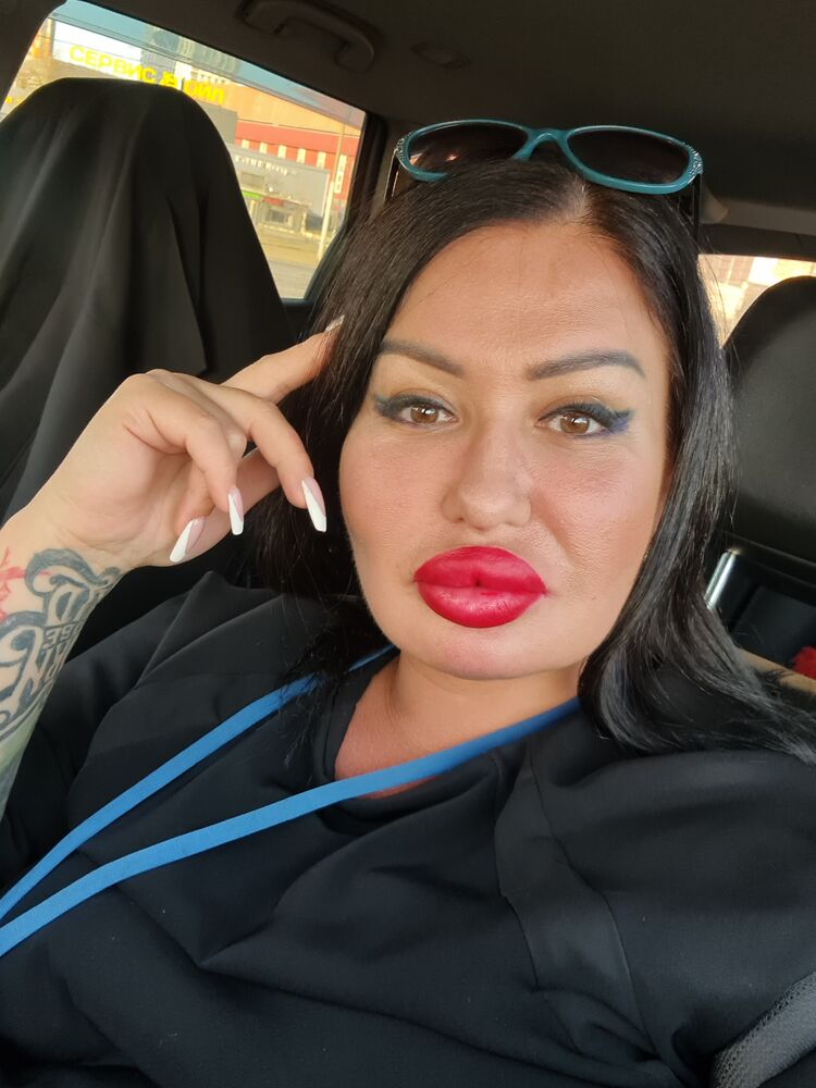  52132505  Marina, 39 ,    