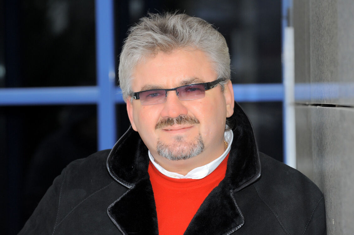  ,   LEV, 58 ,     , c 