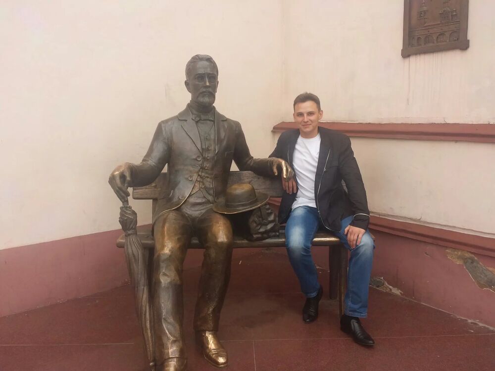  33942195  Gennady, 36 ,    