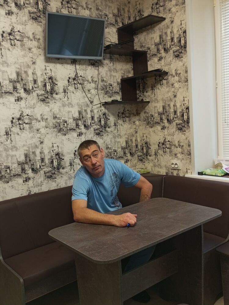  ,   Dima, 44 ,   ,   , c , 