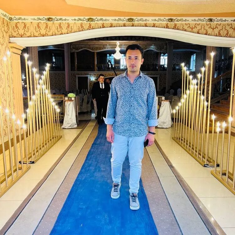  27127335  Furqat, 29 ,    