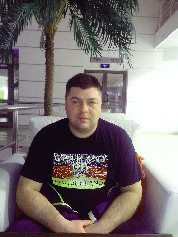  12164565  Pavel, 45 ,    