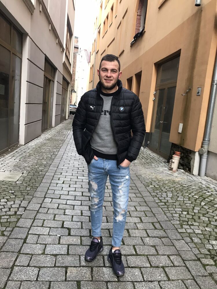  26288115  Yaroslav, 28 ,    -