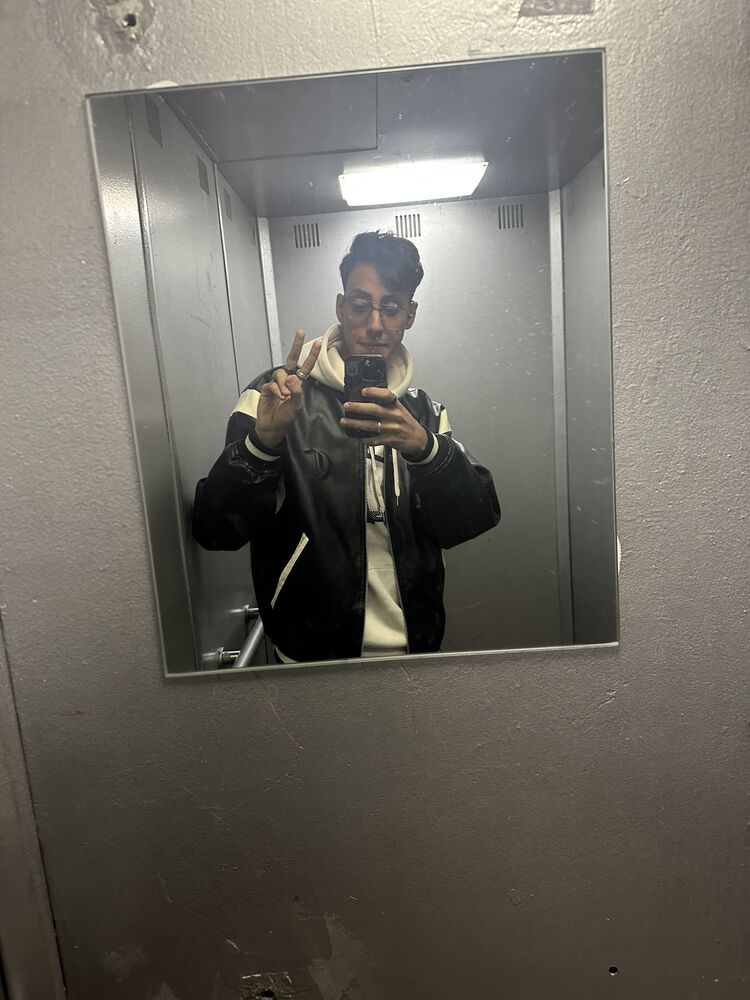  52189295  , 24 ,    