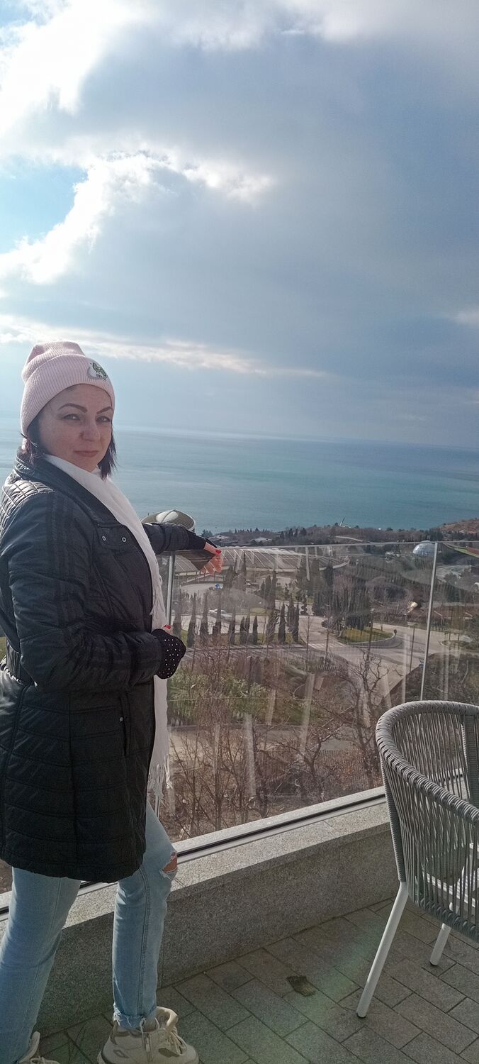  ,   Renata, 42 ,   ,   