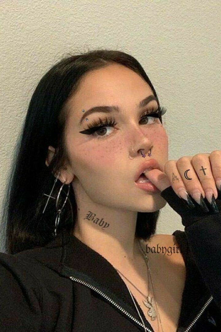  ,   Lili, 22 ,     , 