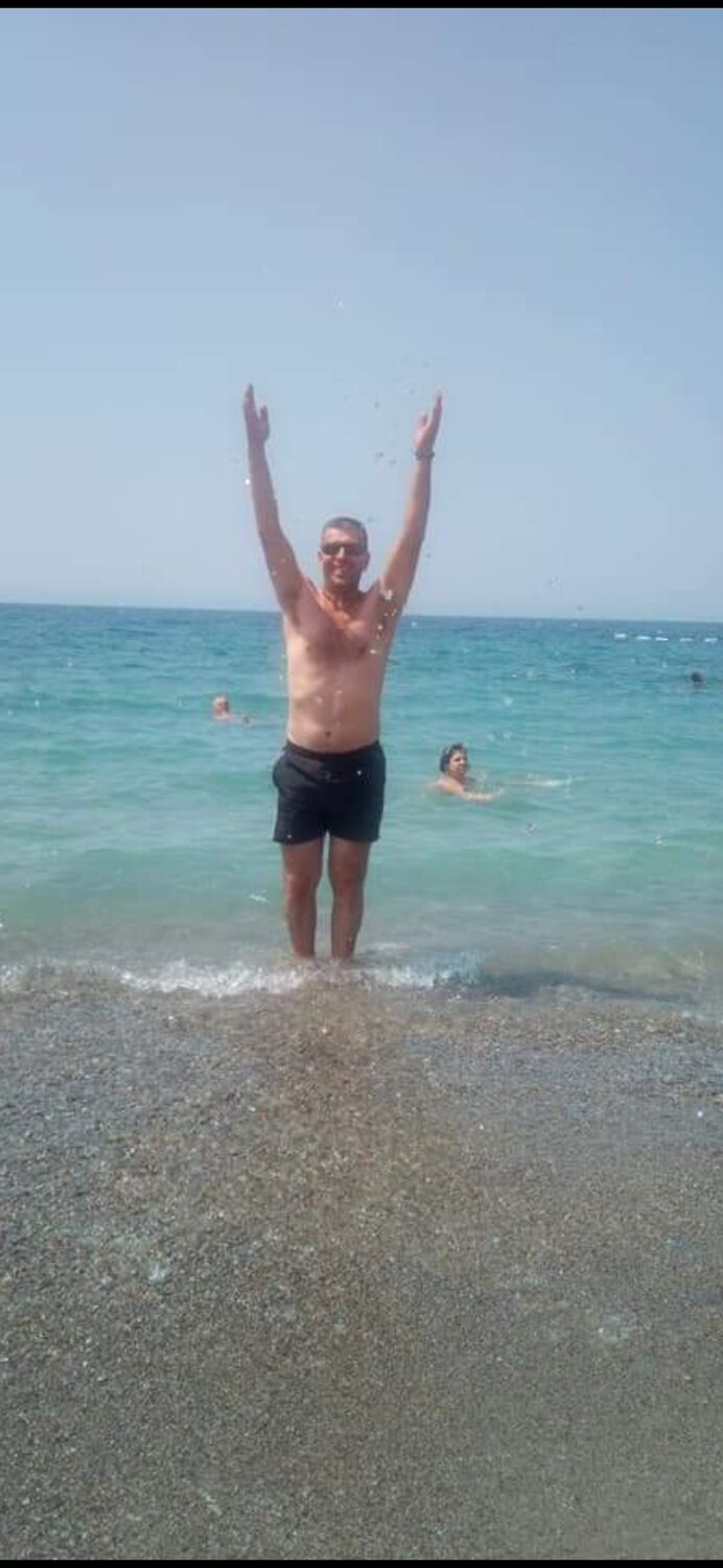  37062045  Mladen, 50 ,    Budva
