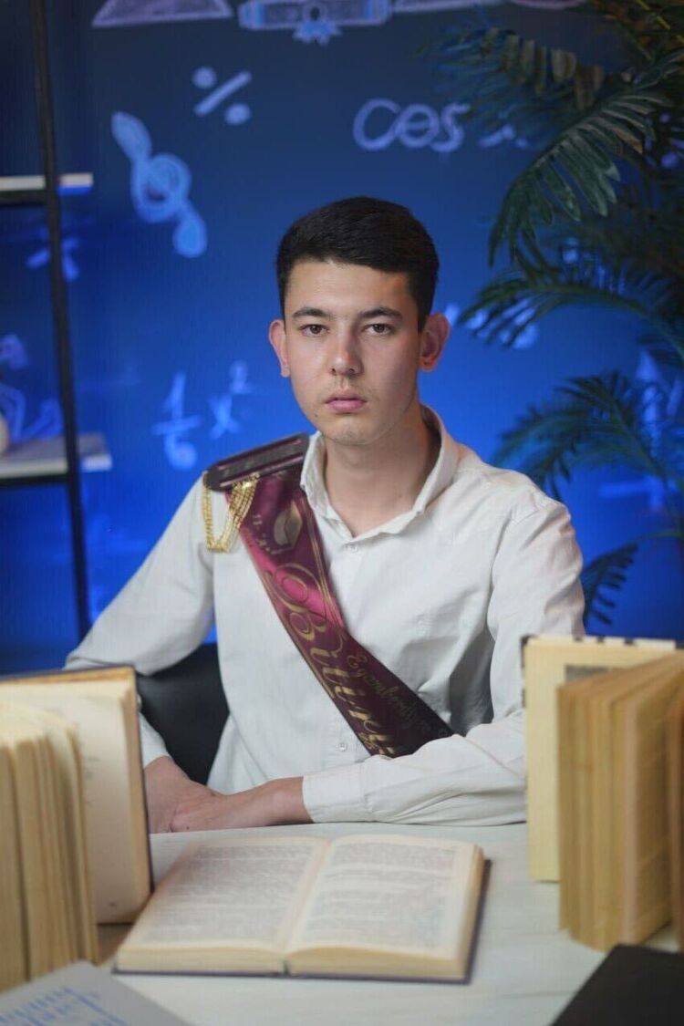 ���� 55037305 ����� Xojiakbar, 18 ���, ���� ���������� � Bellingham