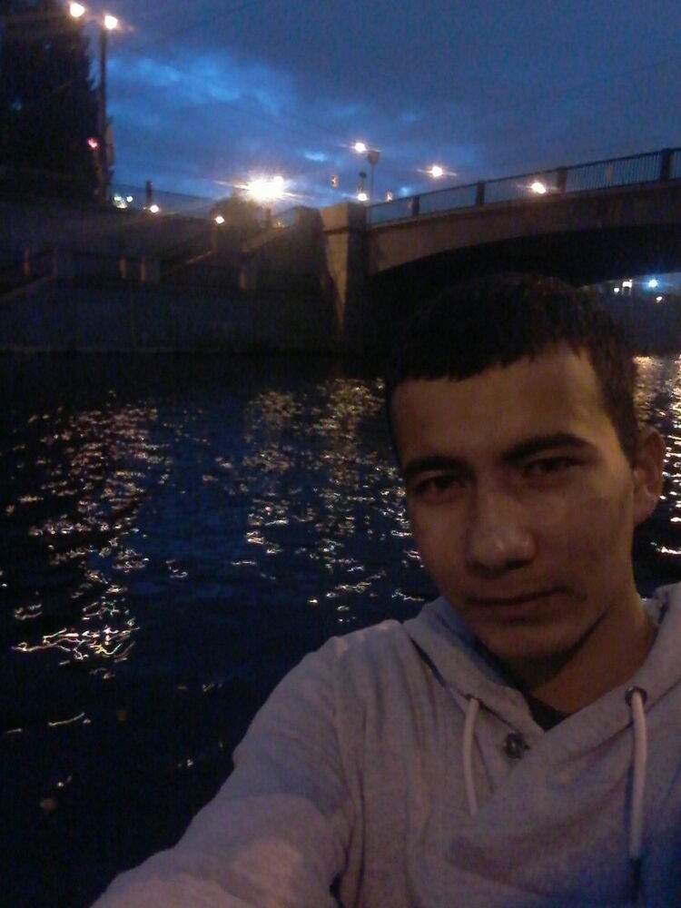  8096065  Giyos, 29 ,    -