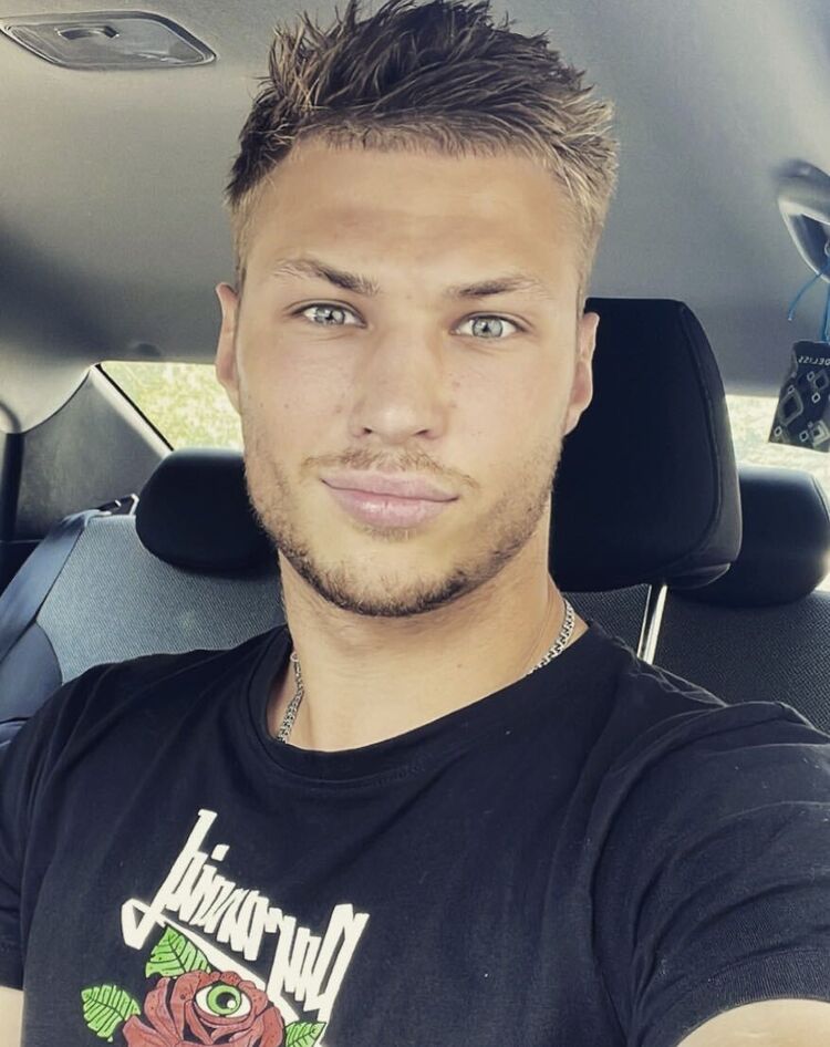  28820005  EGOR, 27 ,    