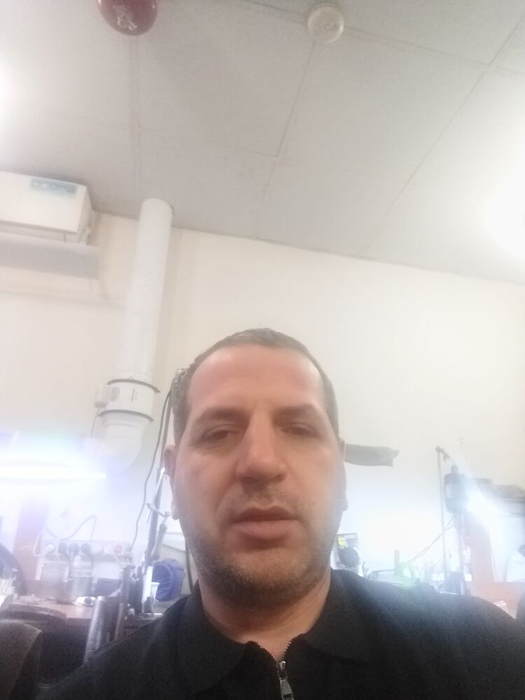  50767005  Man, 45 ,    