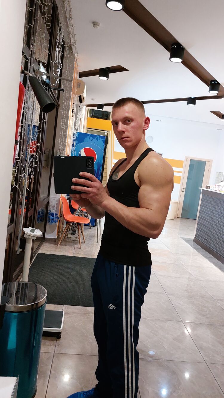  ,   Evgeny, 28 ,   ,   , c , 