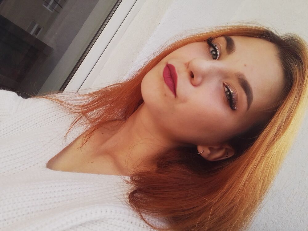  ,   Ksenia, 21 ,  