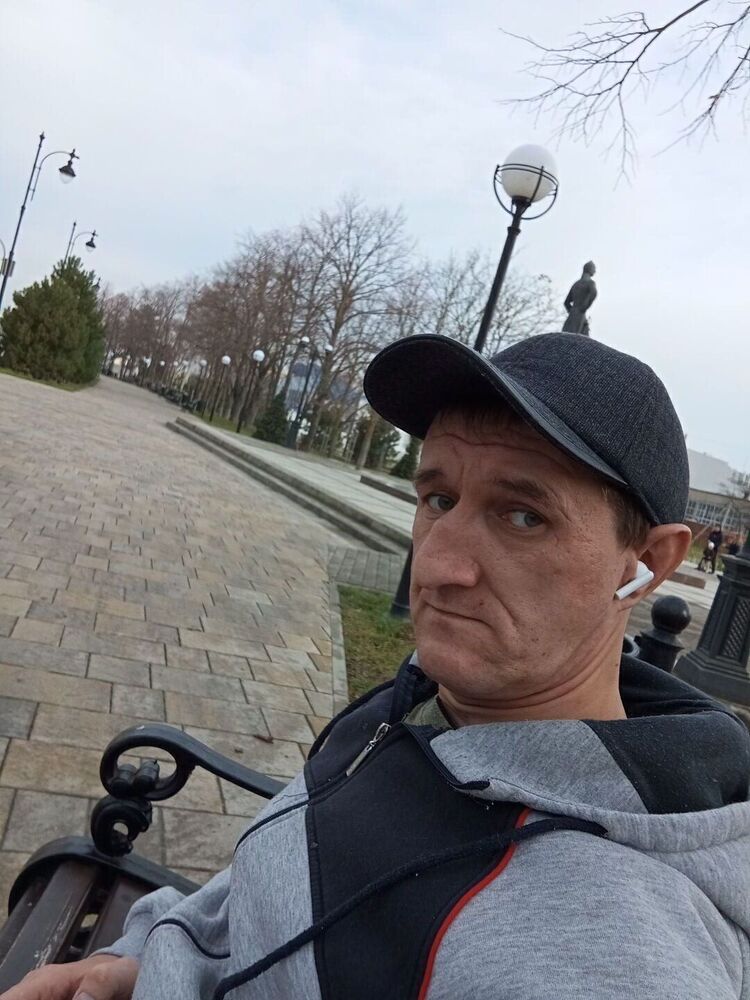  52458025  , 39 ,    --