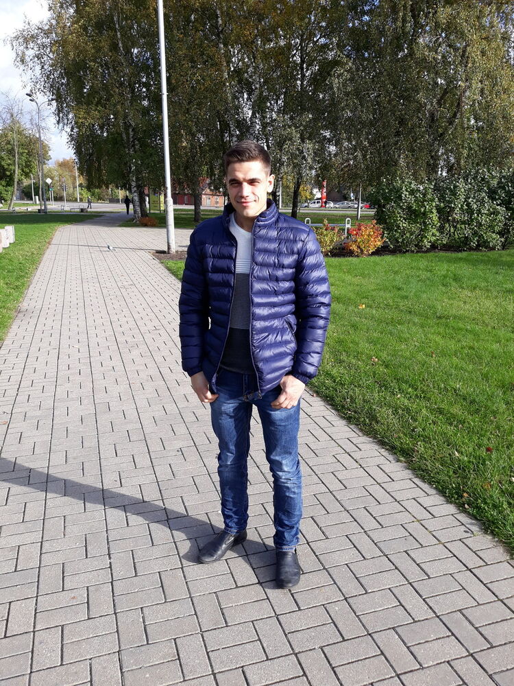  10621915  Anton, 35 ,    