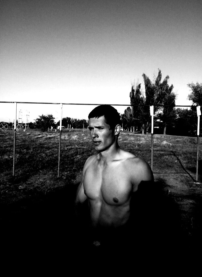  24085295  Alex, 35 ,    