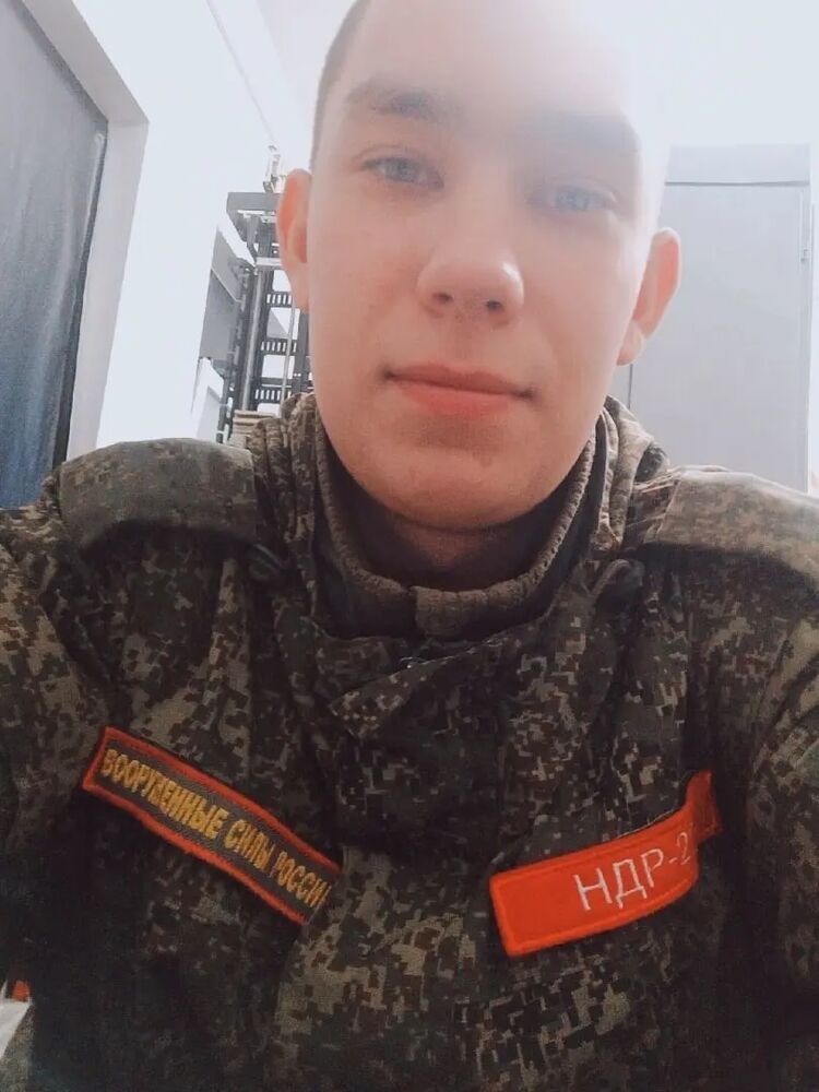  ,   Albert, 24 ,   ,   