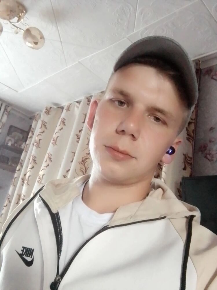  37399385  Vladislav, 26 ,     