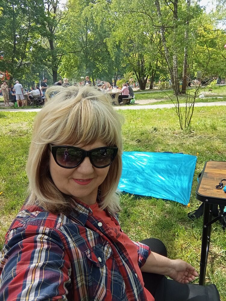  ,   Lana, 52 ,     , c , 