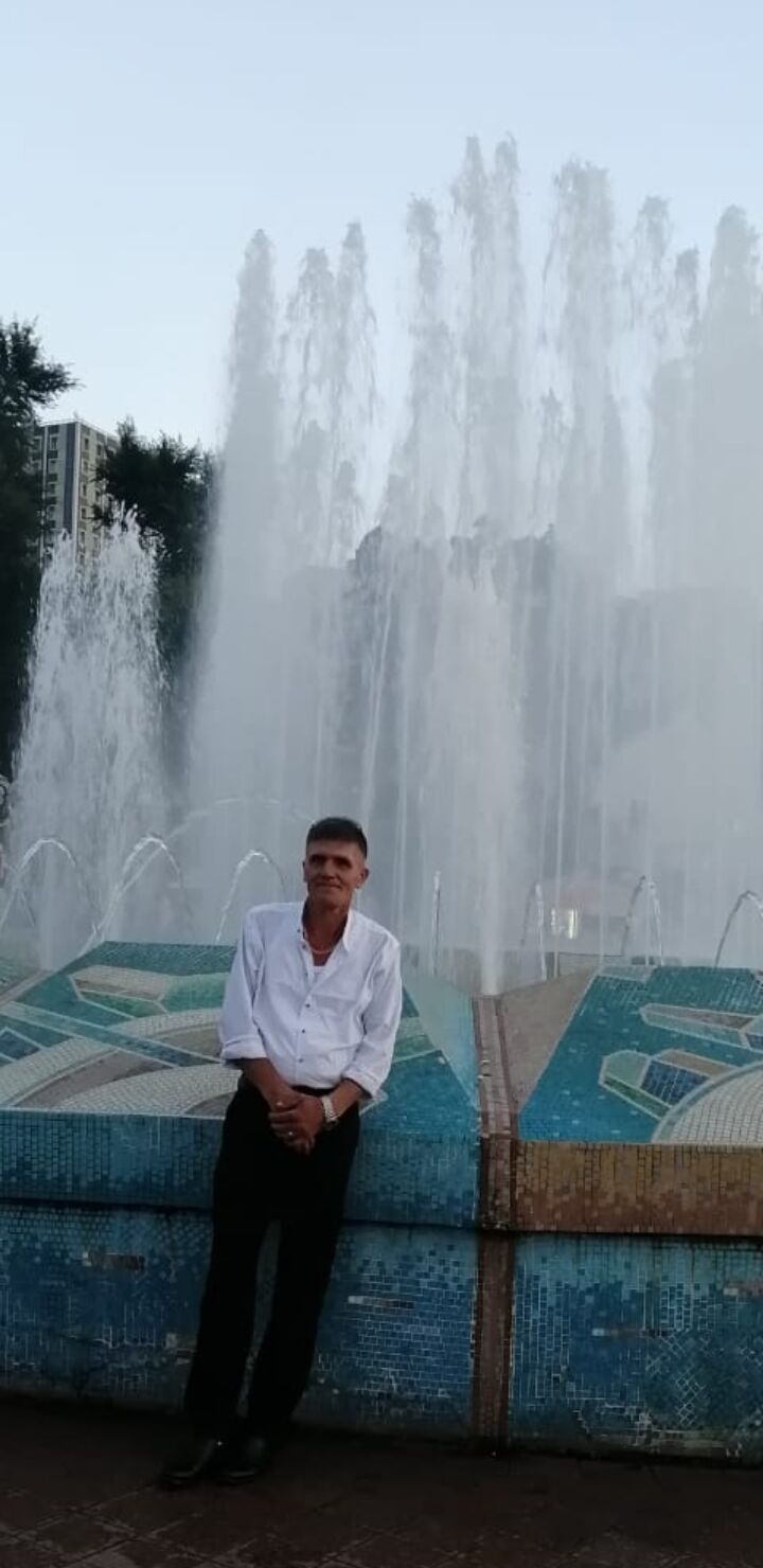  ,   Vladimir, 48 ,   c 