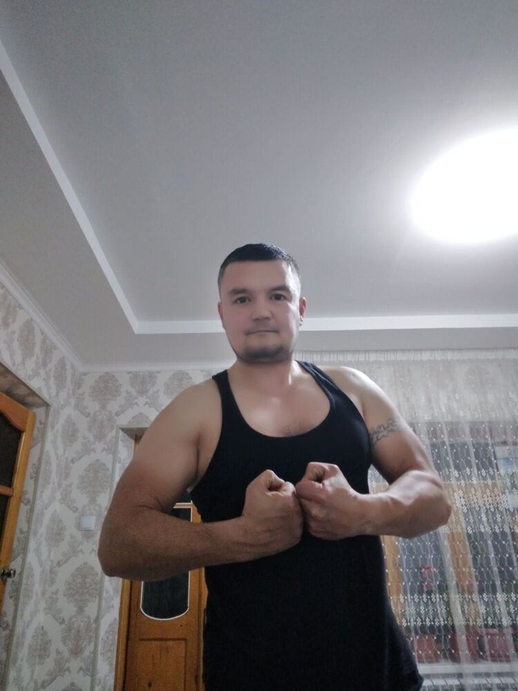  ,   Zuhriddin, 39 ,   ,   