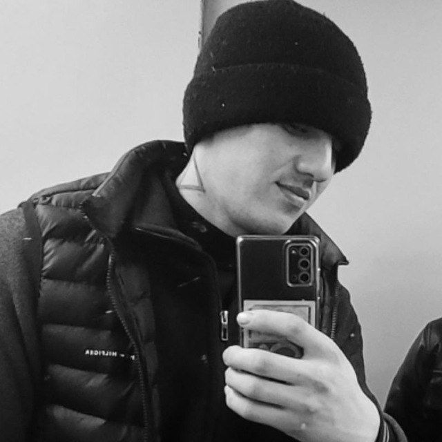  38962715  Knyaz, 25 ,    