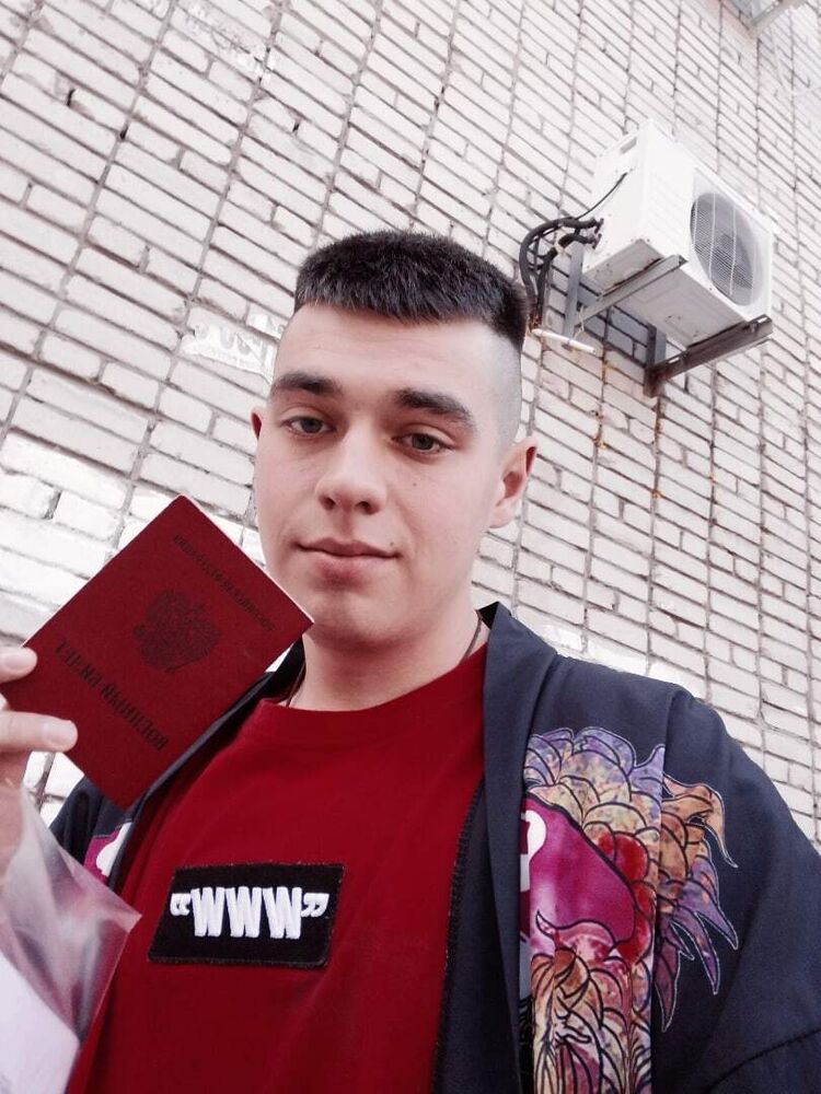  ,   Kuro, 22 ,   ,   