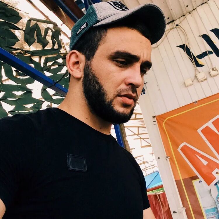  37620835  Turok, 31 ,    