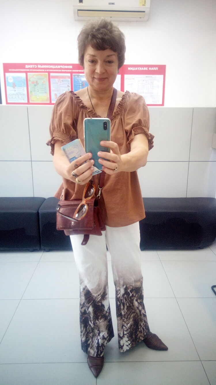  29909175  Iryna, 60 ,    