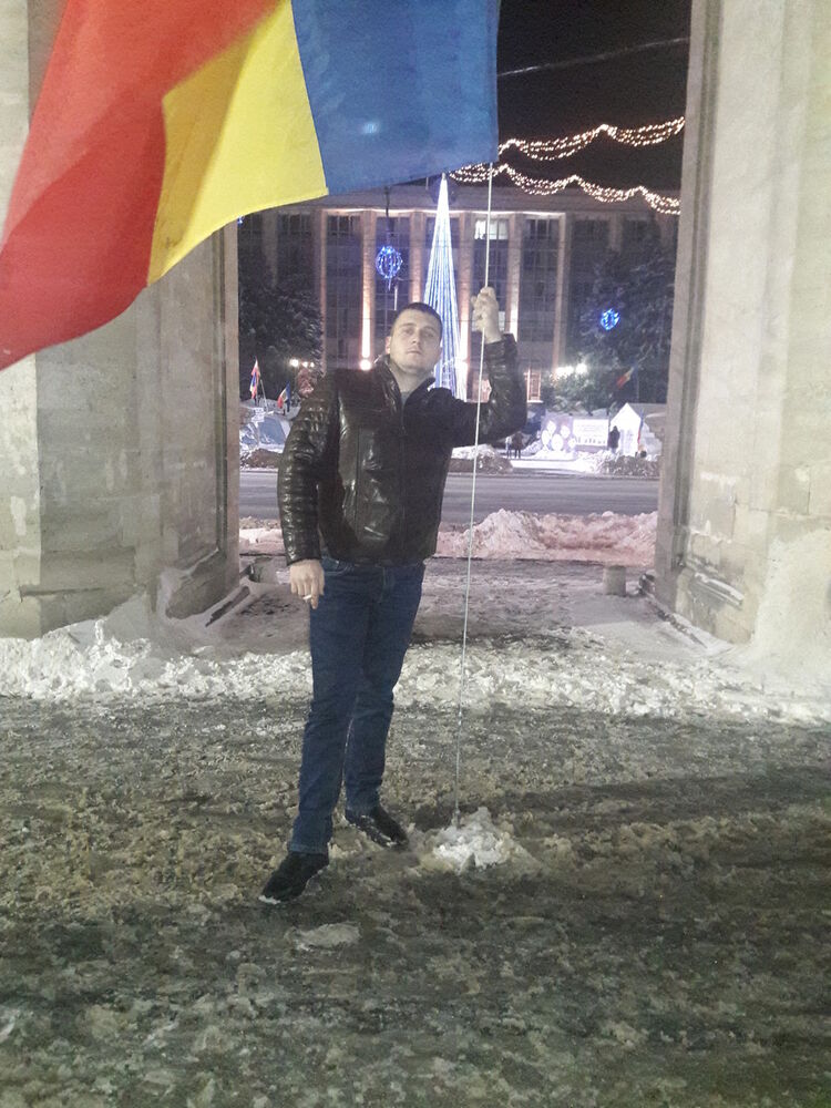  8684535  Oleg, 38 ,    