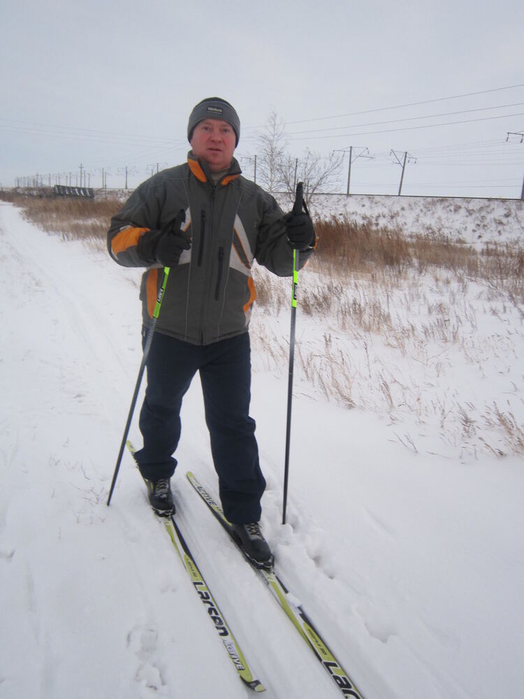  ,   Nik, 55 ,   