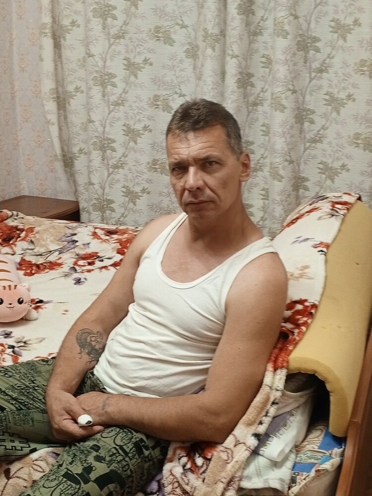  43238205  , 52 ,    