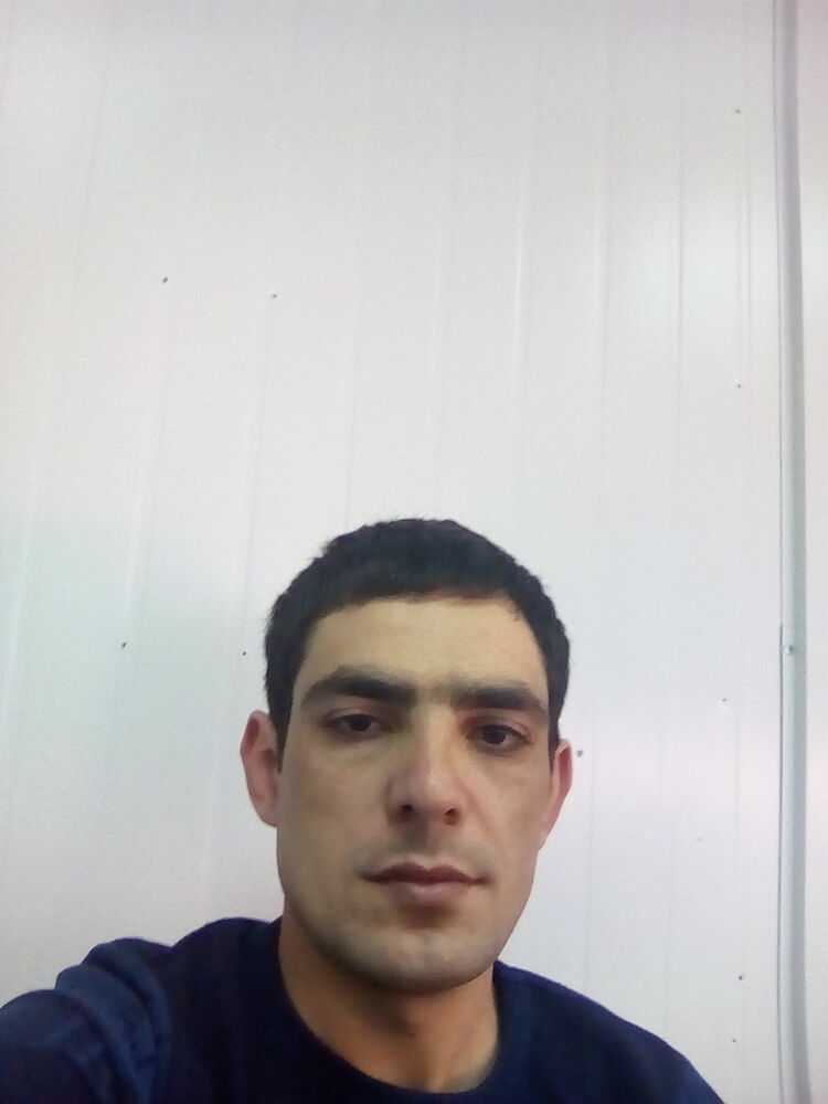 10830205  Ludvik, 33 ,    