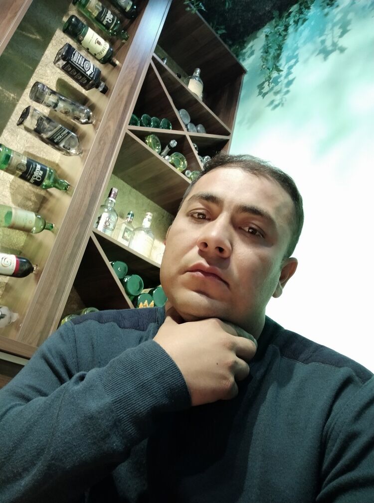  17926565  Farhod, 40 ,    
