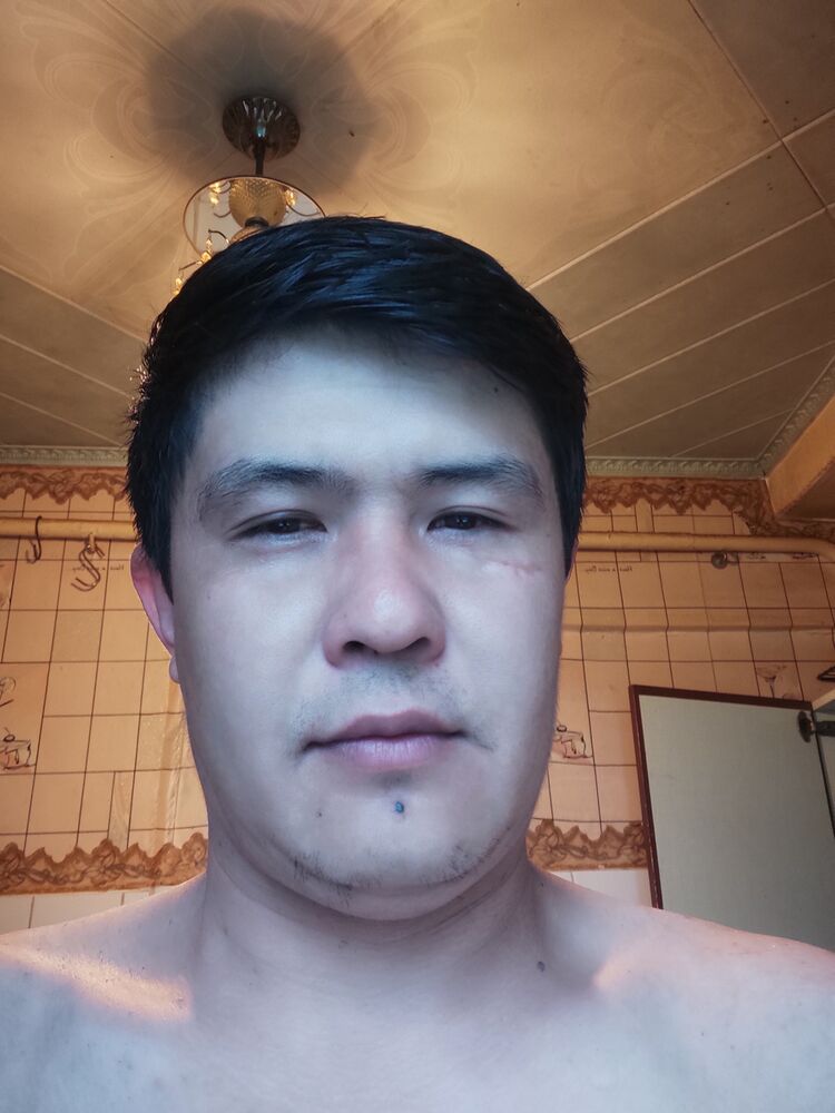  52926945  ALI, 37 ,    