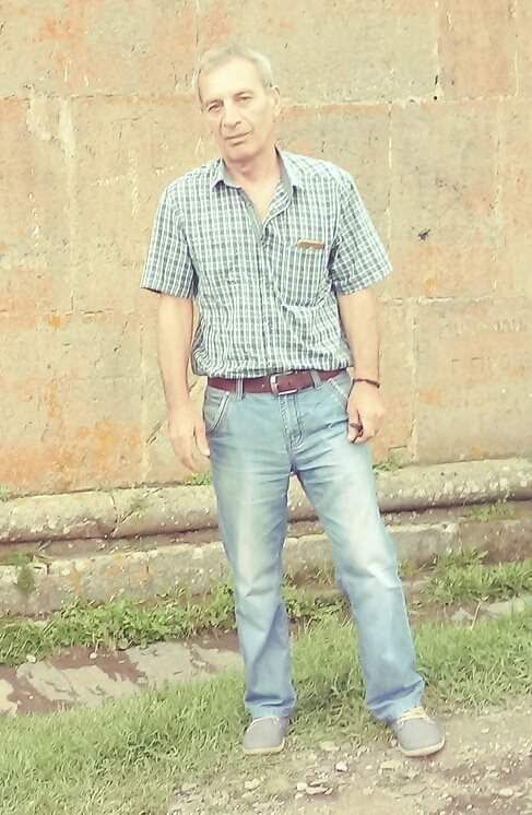  38263565  Nik, 61 ,    