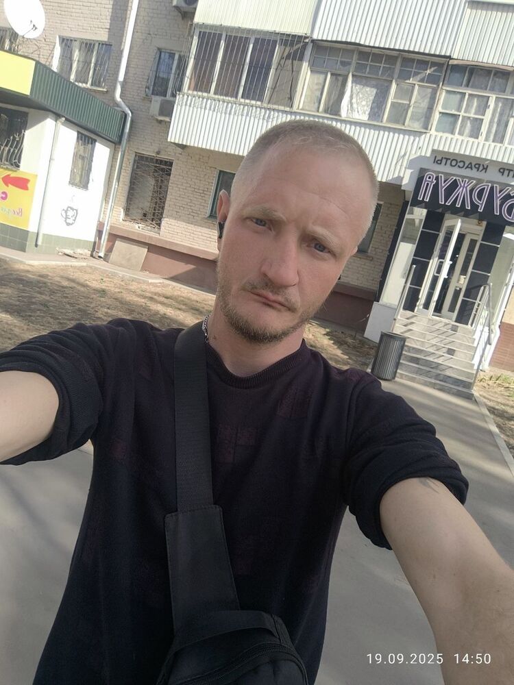  ,   Denis, 39 ,     , c , 