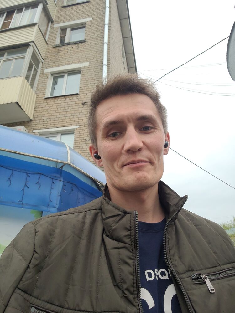  34131935  Sergei , 36 ,    